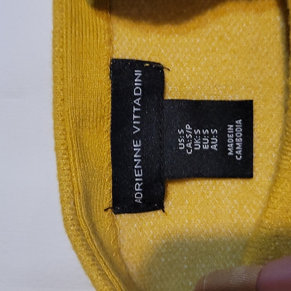 Adrienne Vittadini yellow and white striped 3/4 sleeve sweater size small - Picture 6 of 7